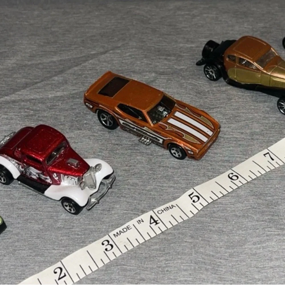 Lot Of 5 Hot Wheels Car Toys Vicky, Midnight Otto, Mustang, Bugatti